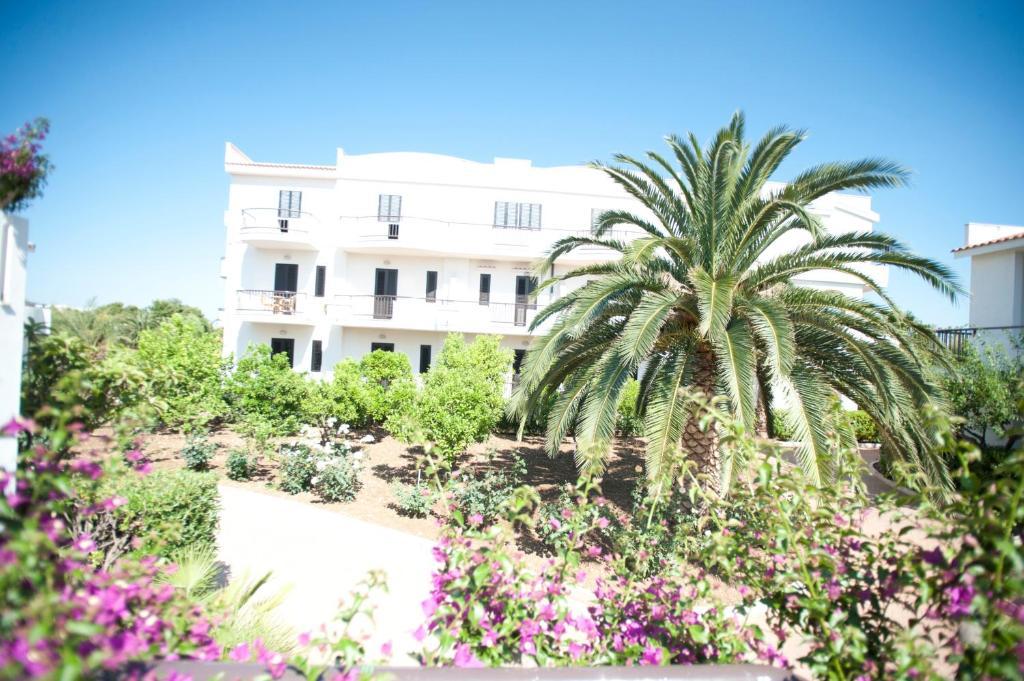 Oasiclub Hotel Βιέστε Εξωτερικό φωτογραφία