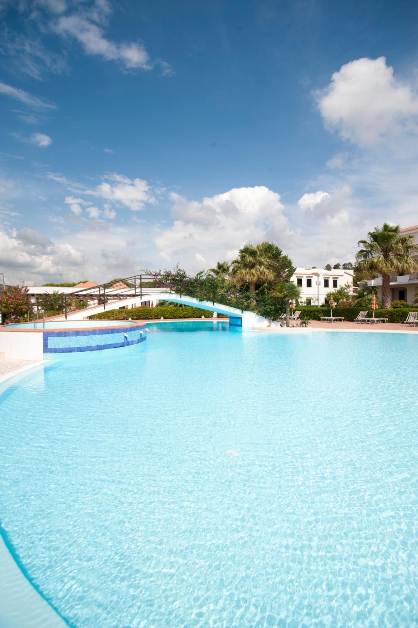 Oasiclub Hotel Βιέστε Εξωτερικό φωτογραφία