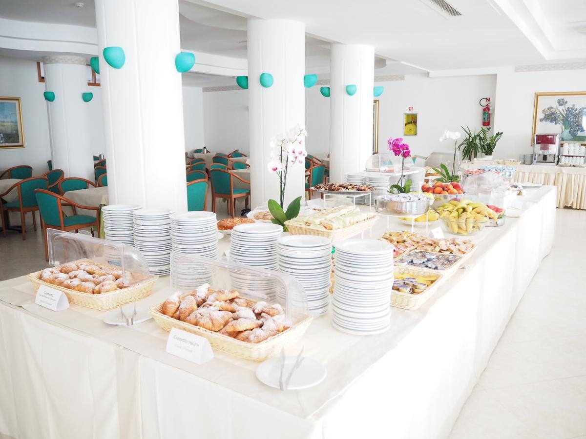 Oasiclub Hotel Βιέστε Εξωτερικό φωτογραφία