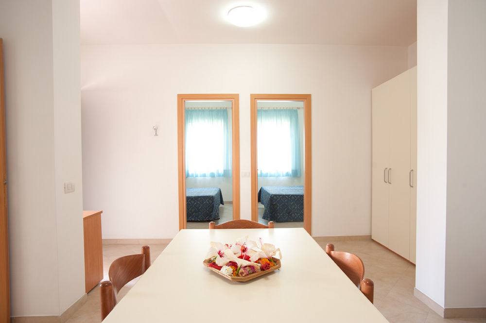 Oasiclub Hotel Βιέστε Εξωτερικό φωτογραφία