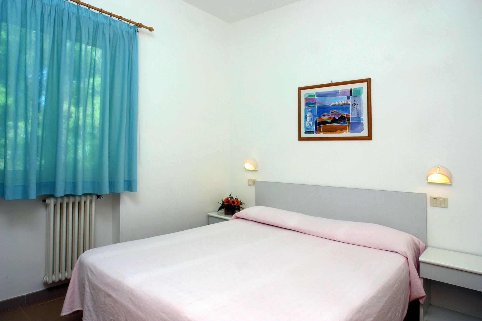 Oasiclub Hotel Βιέστε Εξωτερικό φωτογραφία