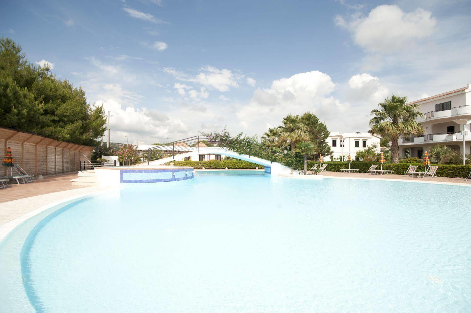 Oasiclub Hotel Βιέστε Εξωτερικό φωτογραφία